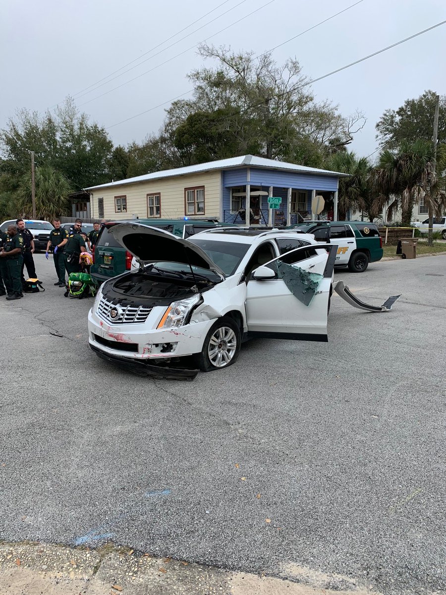 ECSONews's tweet photo. Happening now! 

Deputies are currently out at B Street and DeSoto Street after stopping a car suspected of drive-by shootings. 

“We are not playing with these criminals.” - Sheriff Chip W. Simmons https://t.co/7PJZ996WKc