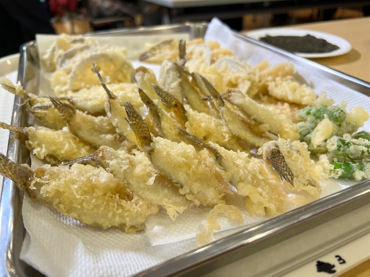 bnvab's tweet photo. 新しい動画を公開しました

https://t.co/hlQwjIiZHd

ハゼの天ぷら
「ハゼを食べる会」に潜入!!!!!!!!!!!!

＃ハゼ https://t.co/emHtKQv0L7