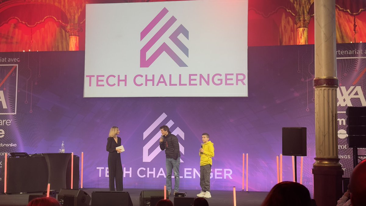 alexandre3h33's tweet image. #techchallenger la soirée organisée par axa où l’on croise le gratin des YouTuber #tech #ia #Metaverse #Ar sur la scène @Micode l’incontournable 😎
