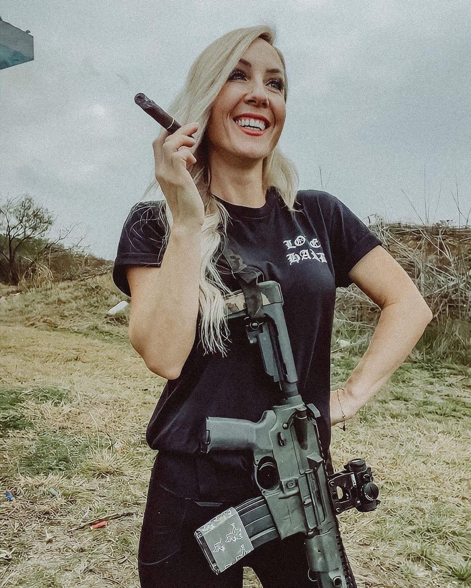 gadsden's tweet image. Giving away a 5pk of our EDC blend to 3 people who retweet this. Will pick the winners tomorrow. 💨💨💨