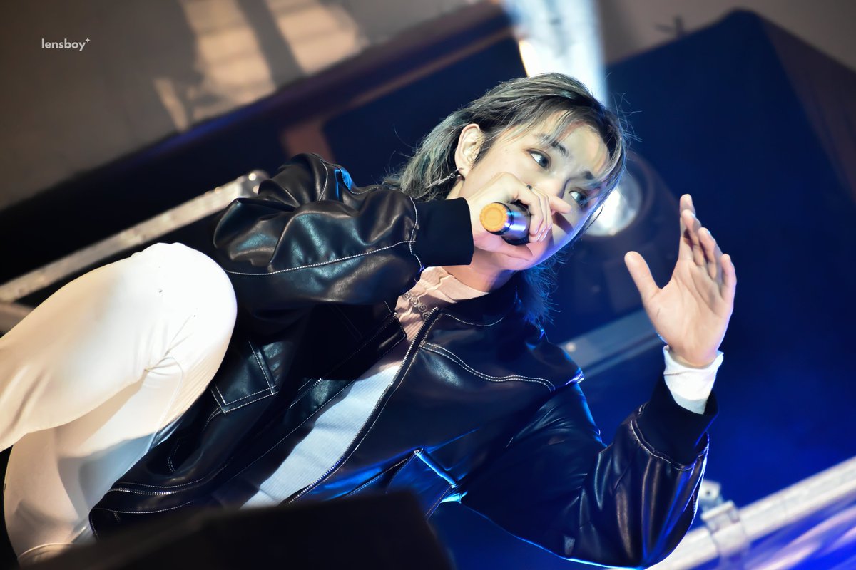 lensboyvxon22's tweet photo. [HQ] 012923 VXON @ See the VXON Anniversary Concert

VXON ANNIVCON DDAY
#SeeTheVXONAnnivCon
#VXON @vxonofficial
@vxonc13 https://t.co/3GqzMVerj6