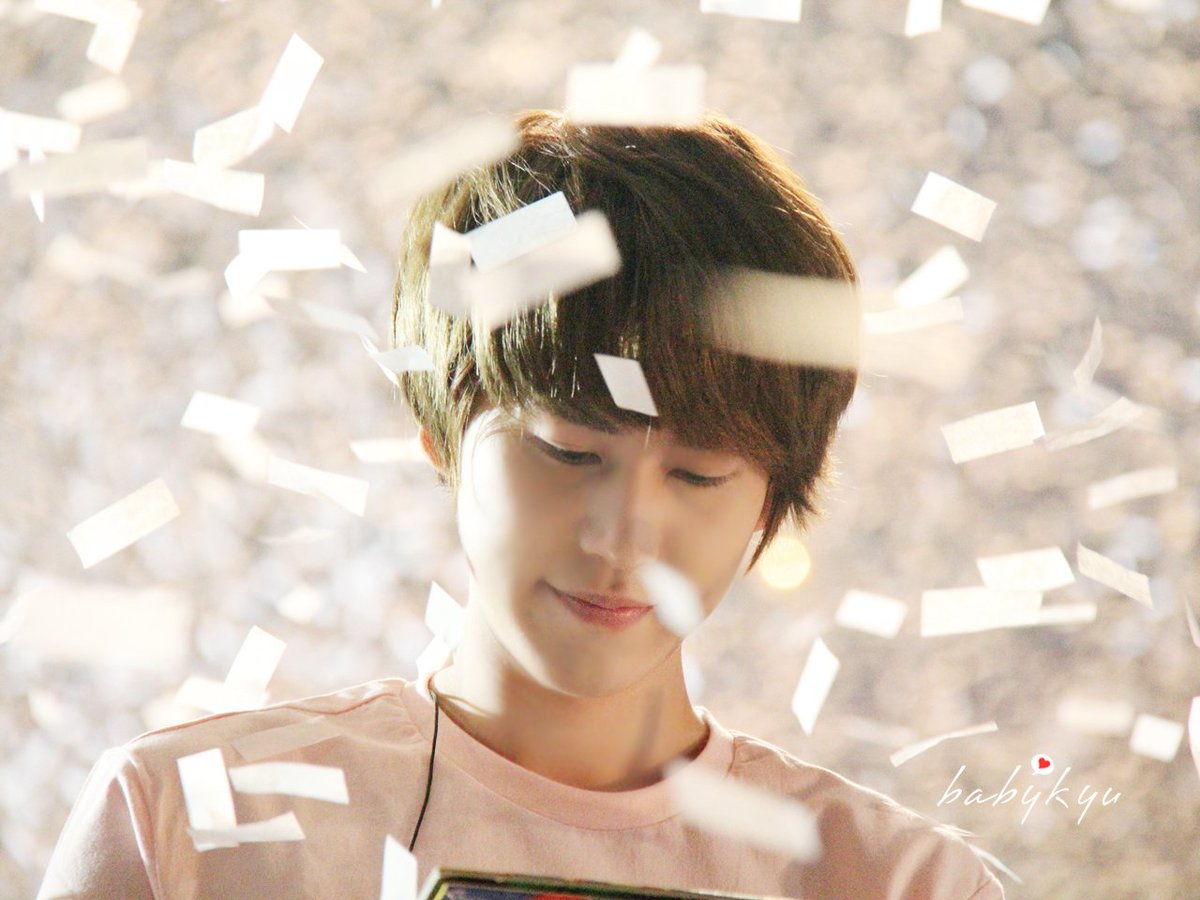 jipgallaejip's tweet photo. #오직_규현만을_사랑해
23년 2월 3일에 규현 생일을 축하하는 날이 오네😊 멋진 아이돌이자, 탄탄한 뮤지컬 배우이자, 재치있는 예능인 규현아! 정말 태어나주어서 고맙고 지금까지 우리와 함께 해주어서 고마워. 앞으로도 우리 함께 손 잡고 걸어나가자! 니가 항상 하는 말처럼 늘 고맙고 사랑한다💙 https://t.co/XX8iSmWugR