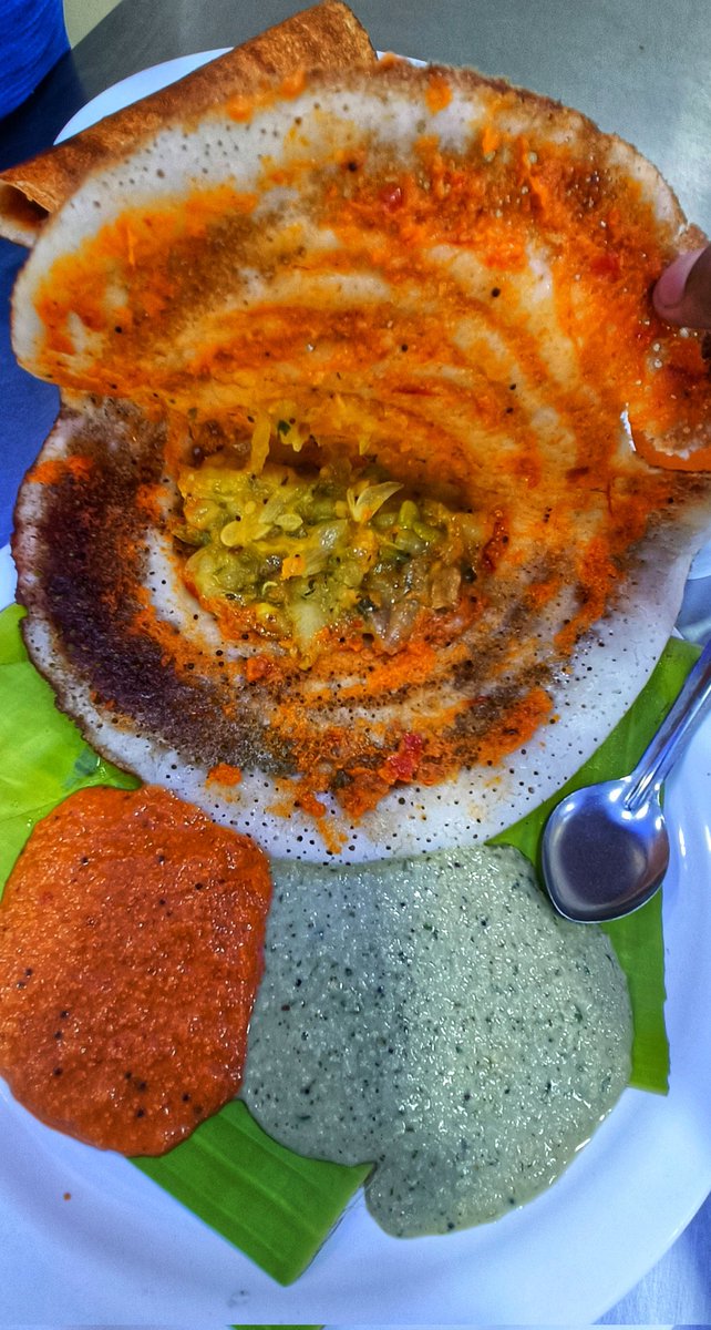 rohanpatoley's tweet photo. Ghee Dosa to die for
#umeshtiffin #banglore #foodporn #Foodies #foodorgasm https://t.co/rnNWpeHdo0