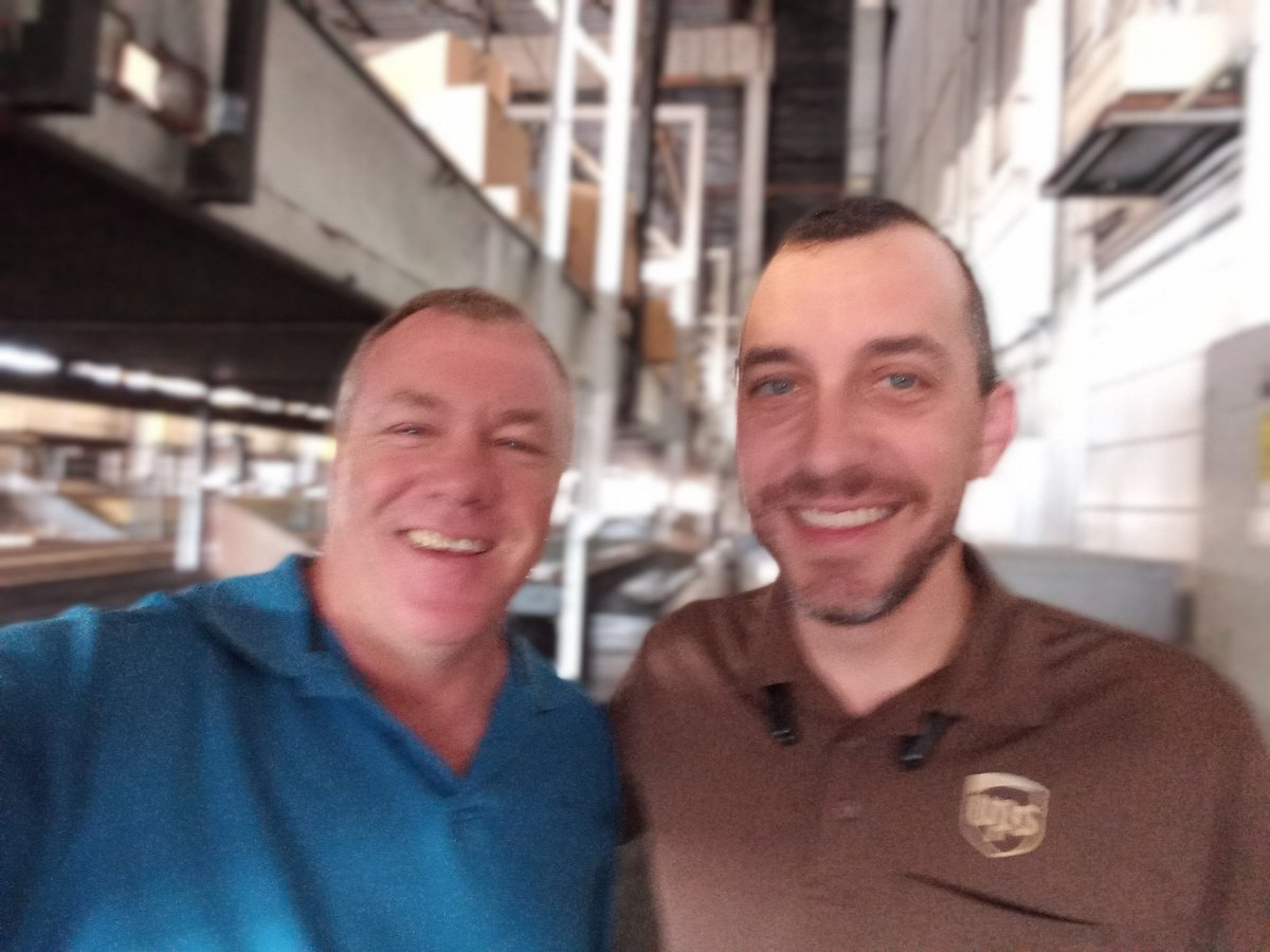 CentralUps's tweet image. Central Florida feeders would like to recognize feeder driver Tyler Frazier for consistently using safe methods when traveling through an intersection. Great job Tyler.#feedersafety #knowyourmethods