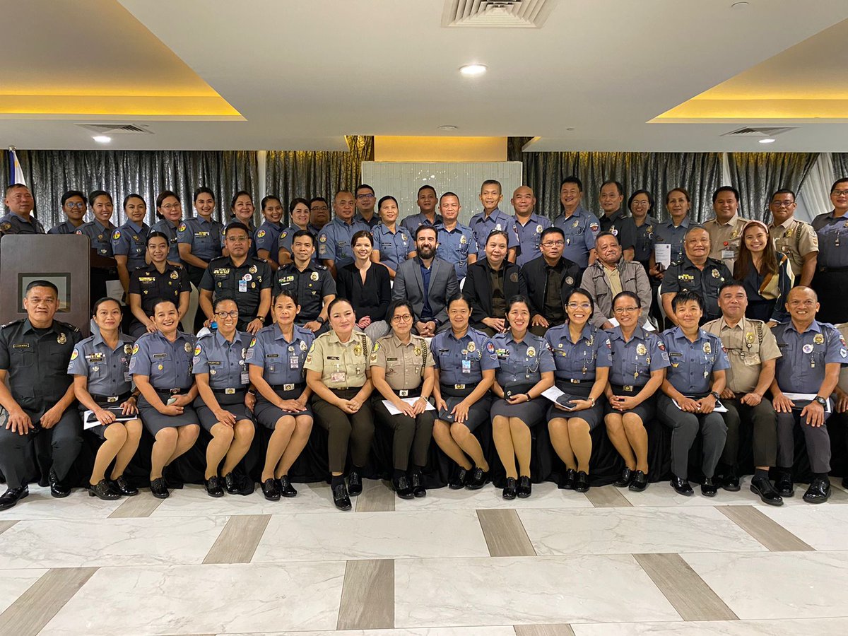 That's a wrap on week 2 of #MandelaRules training in the Philippines, this time in Cebu city with another 50 jail and #prison officers from Visayas region. 

Amazing collab of @PenalReformInt, @UNODC in 🇵🇭, @bjmp_official & @PIO_BuCor. Shout out to @Rbarreto1s & @critops.