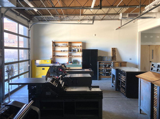 Learn the basics of letterpress printing in a workshop hosted in our new studio at <a href="/StoveWorksCHA/">Stove Works</a> 

🗓️ Introduction to Letterpress: Saturday, February 4th from 3-6pm

theopenpress.org/product/introd…