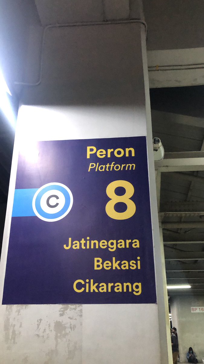 Andalan si paling hectic, pinuh, lumpat, nangtung full, serobot, daaann everyday everytime