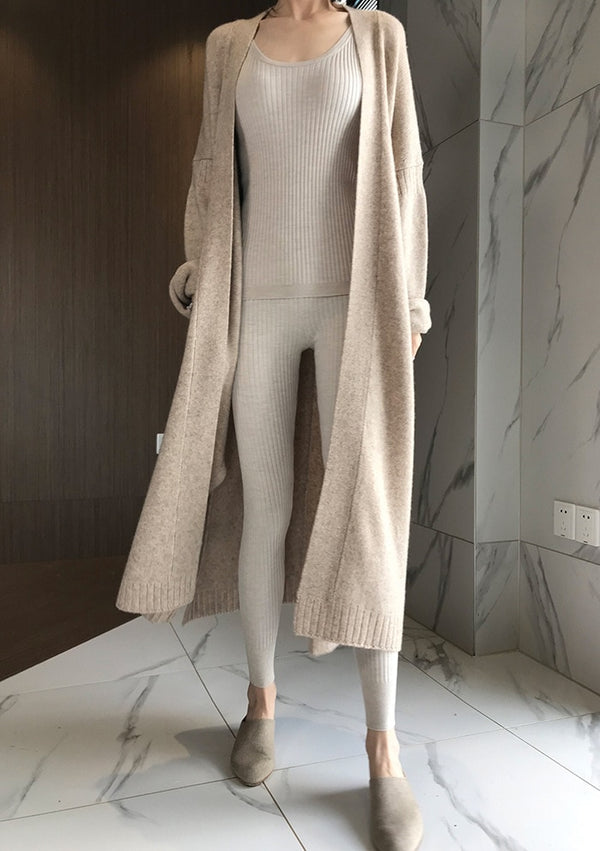 Cashmere long cardigan. #fashion #womenswear #womenssweater #sweater #cardigan #coat #jackets #winterwear #cashmere #wool #clothingforwomen #womensfashion #Clothing #clothes #onlineshopping #onlinestore #apparel 
earthis-me.myshopify.com/cart/443781384…