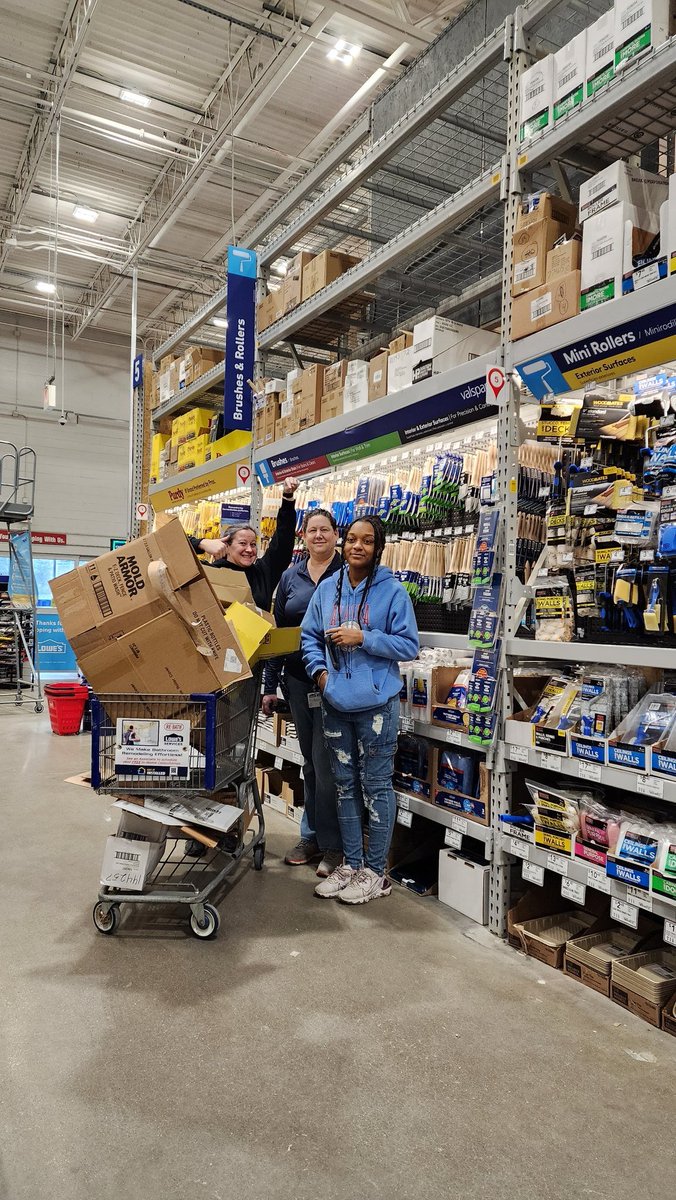 MelissaToth16's tweet photo. Continuing that Pro Pack Down focus! 100/90/10 in progress at 244! Check out that before & after! #profocus #instockdriven #propowerhours #organized @FrankHahn1235 @ShawnMcpherson @AlexStempovschi https://t.co/2A8MgVsgYO