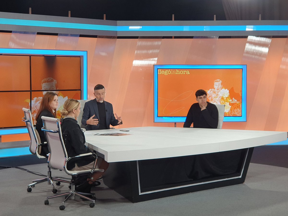 MarketTeacher's tweet photo. .@FPinnovacion Nuestros alumnos #FP no paran. Hoy en @101tvMalaga presentando su #ProyectoIntermodular #Solidario con @CasaRonaldMLG @ANPROFOL @diverxiamlg @FPAndaluza @todofp @CABK_Dualiza @Alianzafpdual @ppenalvera @cepantequera @cepmalaga https://t.co/9uWXudzI9h