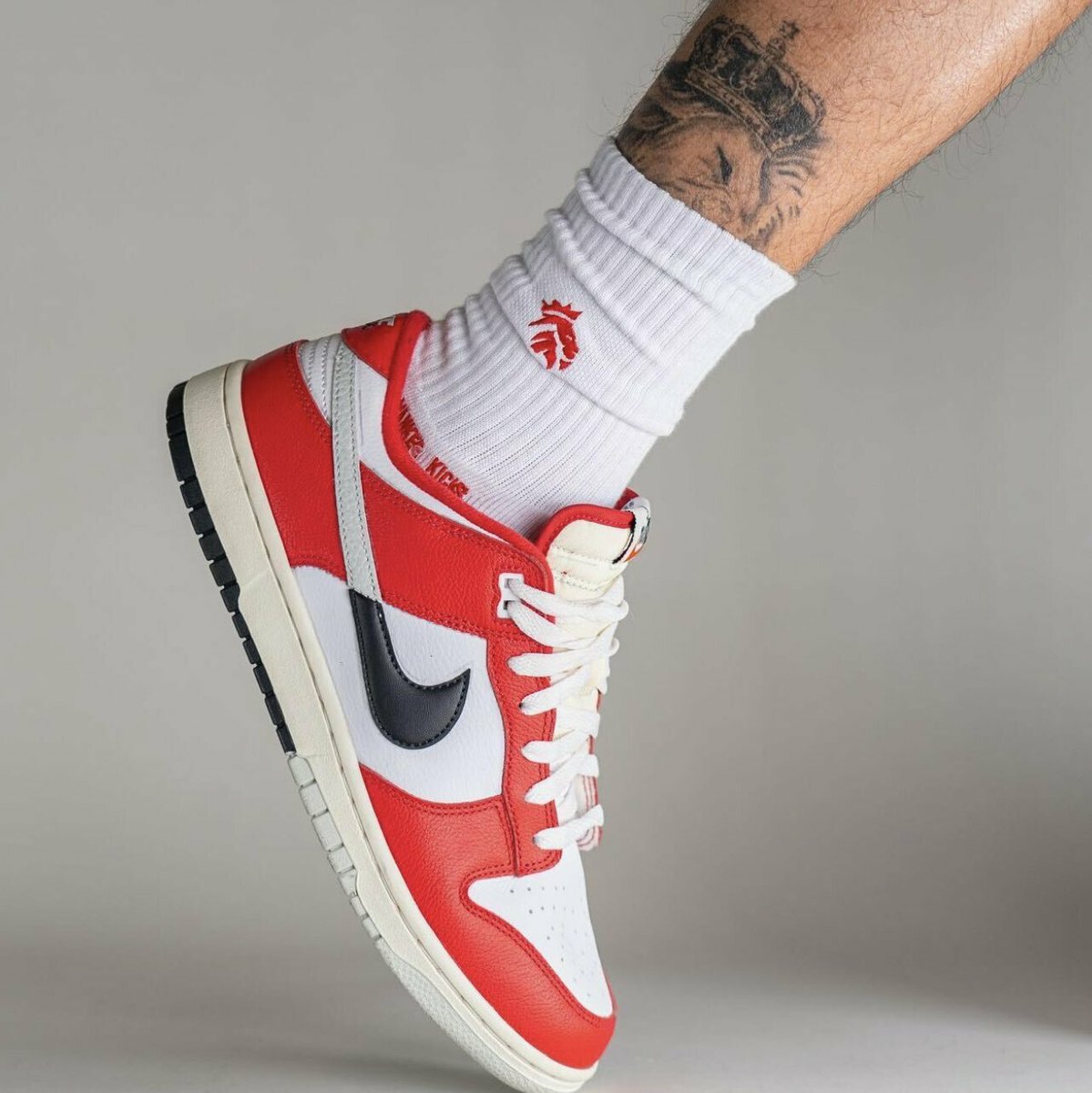 dunk chicago on feet