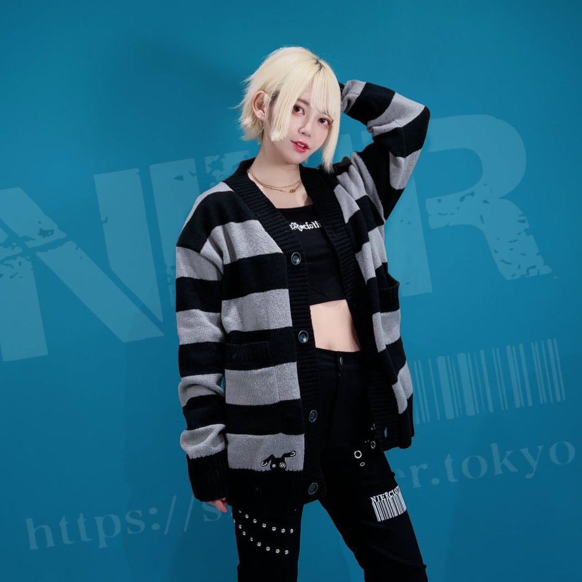 NieR_tokyo's tweet photo. 🎁本日〆切プレゼント企画🎁

こちらの当店オリジナル
ボーダーカーディガン両色セットで

🎁3名様にプレゼント🎁

ユニセックスアイテムです🐰

◼応募方法
フォロー(@NieR_tokyo) &amp; RT
◼締切〆  本日24時

※鍵垢の方も対象内です。

是非ご参加ください🙇‍♂️🙇‍♀️ https://t.co/svY9v1arQ2