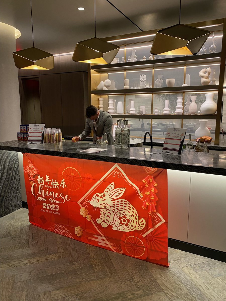 ExtellMGMT's tweet photo. Lunar New Year celebration at #onemanhattansquare 😍 An unforgettable event!
#LoveWhereYouWork #Extell #LunarNewYear https://t.co/eNxMndfxyl