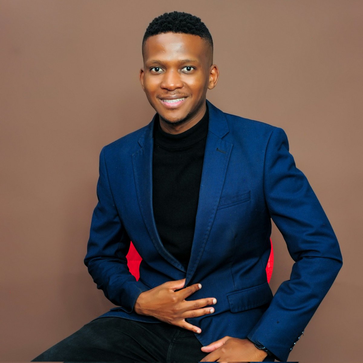 Fanoble's tweet photo. #NewProfilePic https://t.co/oe5q7axP7R