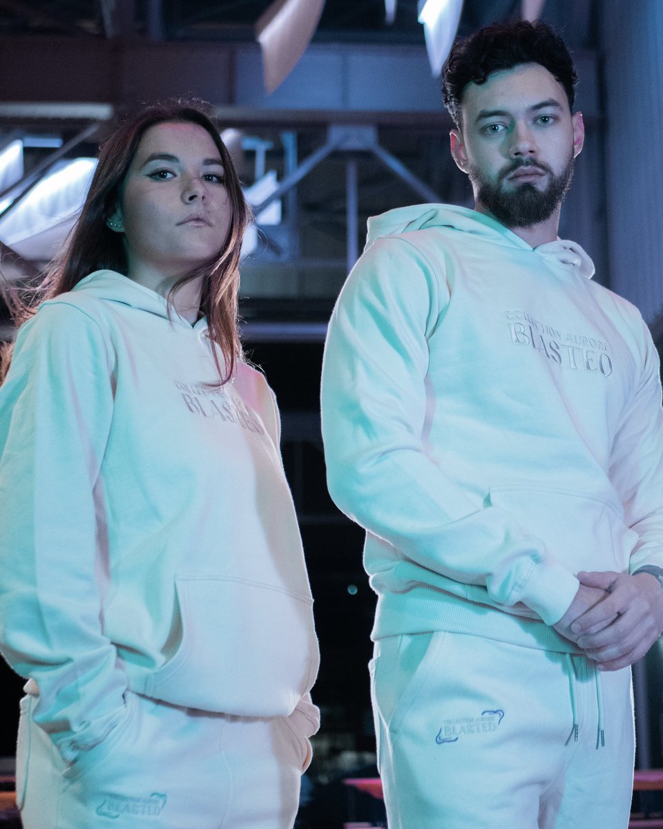 Blasted_shop's tweet photo. @Grimkujow_ Notre collection Aurore 🌌 
Nous sommes une marque streetwear éco-responsable 🔥 https://t.co/73vfvHP2ti