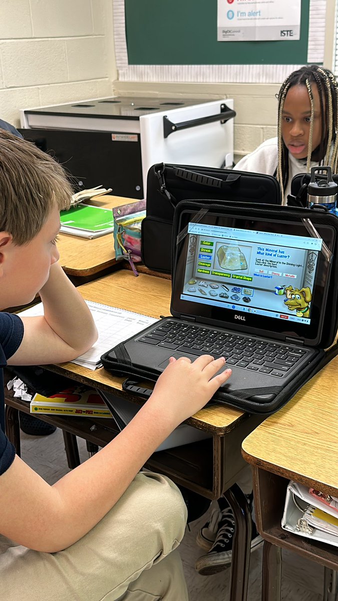 Testing minerals virtually before we test on the real thing! <a href="/NCTS09/">Newton County STEAM Academy</a> #NCSSBeTheBest