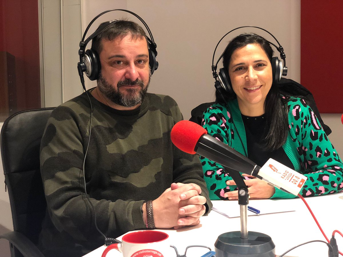 🎙️ Avui el director de l'escola Xavi Brufau i l'orientadora educativa Mavi Vidal de l'EA Ondara han assistit a <a href="/radiotarrega/">Ràdio Tàrrega</a>, on han parlat sobre les portes obertes d'enguany, les preinscripcions als diferents estudis que ofereix l'escola i el tracta amb l'alumnat.
