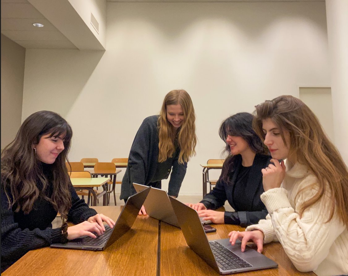 HUB612's tweet photo. HUB612 est partenaire des #DIGIDAYS #fintech organisés par les étudiants du Master 2 Marketing Digital Business de l'@ESDEs ✅ RDV lundi 6 mars à #Lyon à partir de 18h30 pour une soirée sur le thème : "Comment la #Fintech améliore-t-elle le quotidien des nouvelles #générations ?" https://t.co/skBEVU0NVD