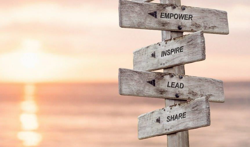 Tijdens de SZE organiseert WZW met <a href="/VitaValley/">VitaValley</a> <a href="/Vliegwiel_/">Vliegwiel - digitale transformatie in de zorg</a>  @Regio_Plus het webinar #veranderkracht - er worden ervaringen gedeeld uit MET medewerkerentechnologie.nl over hoe je in gesprek gaat met medewerkers over #technologie lnkd.in/efmJ_vhE #slimmezorg #veranderkracht