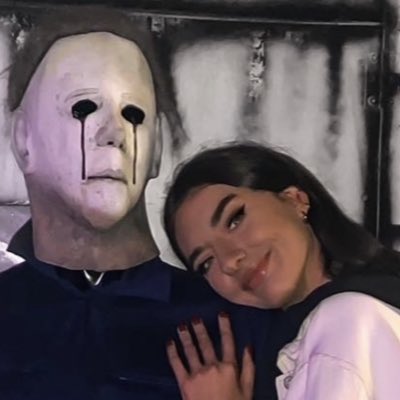 HunggJoe's tweet image. I’ve had over a dozen people mistake the Michael Myers mannequin in my profile pic for my (non existent) boyfriend and I’m here for it