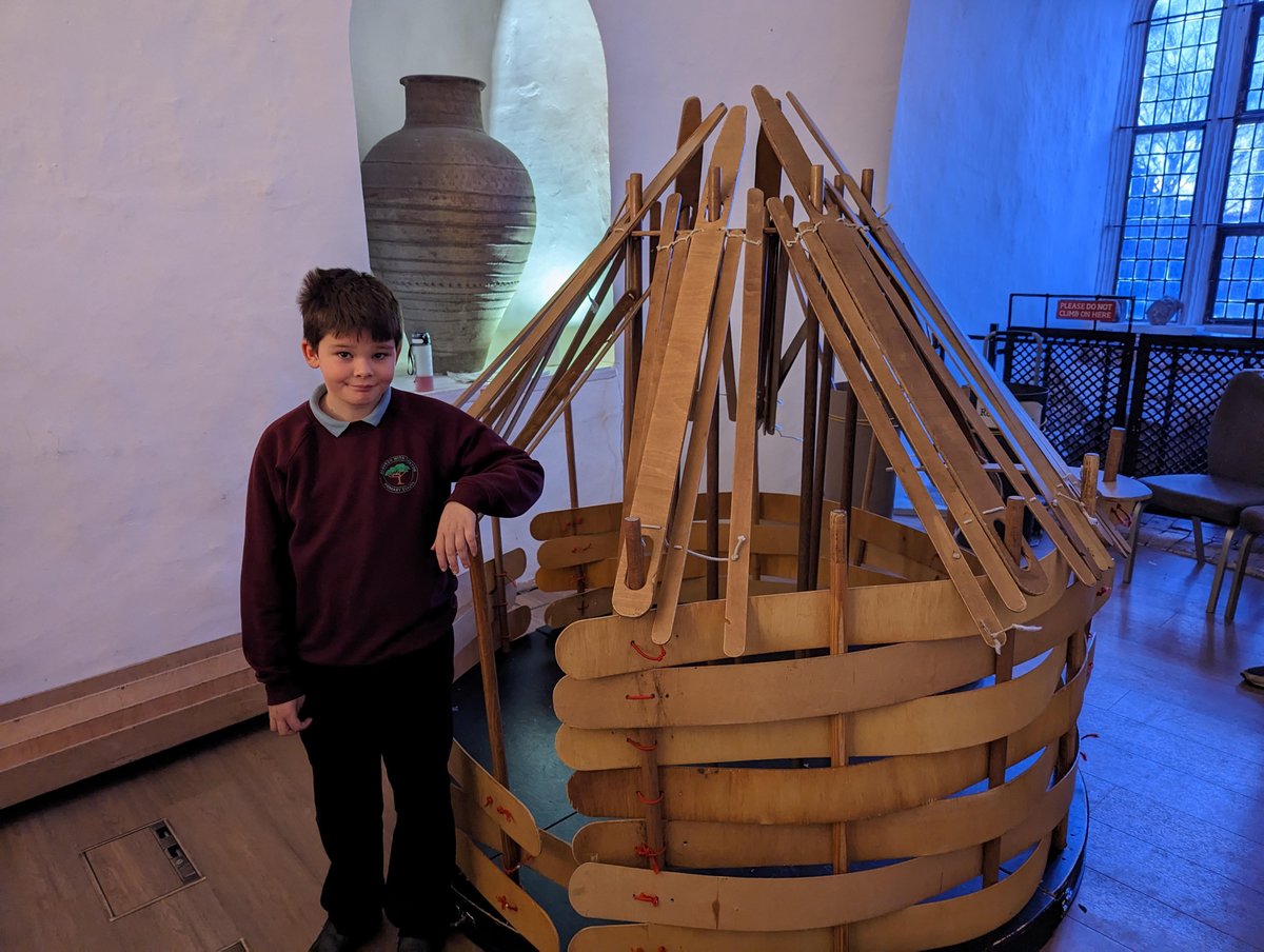 AlburghCE's tweet photo. #OaksClass had a brilliant day at #Colchester #Castle today experiencing 'Life as a Roman' as part of their #youarenotinvited @DimensionsCC topic. #ks2 #history #Romans #Boudica https://t.co/UVKnLhZVHB