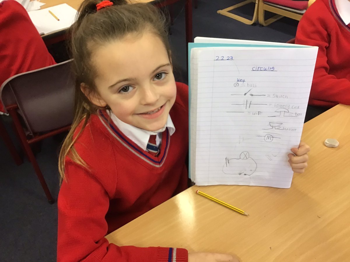 An illuminating time in 3CS today as they explored simple electrical circuits #YBHYEAR3 #YBHACL