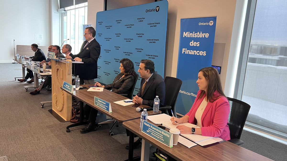 Great to welcome Finance Minister @PBethlenfalvy to @sheridancollege #HazelMcCallion  campus for pre-budget consultation to hear from #Mississauga residents & businesses. #onpoli