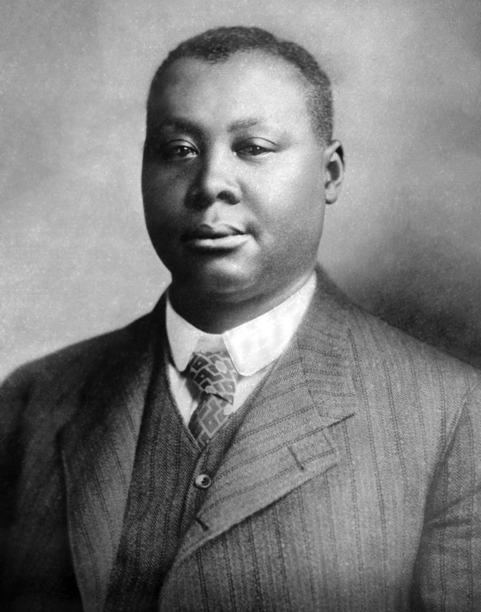 J. Coody Johnson (1864–1927) was born near present-day Wewoka, Oklahoma. He was a Freedmen descendant—his grandfather was enslaved by Muscogee Nation Chief William McIntosh.  🧵 (1/3)

(OHS photo) #BHM #SmithsonianBHM