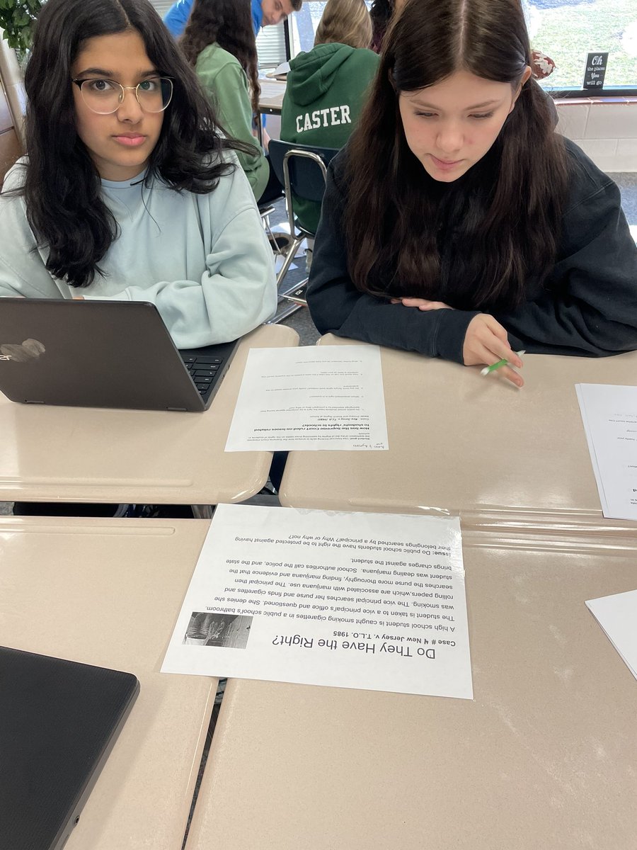 wilch_beth's tweet photo. 8th grade students @KarrerMS are examining court cases. Amazing questioning and thinking about our rights! https://t.co/NEfBvcVQLE