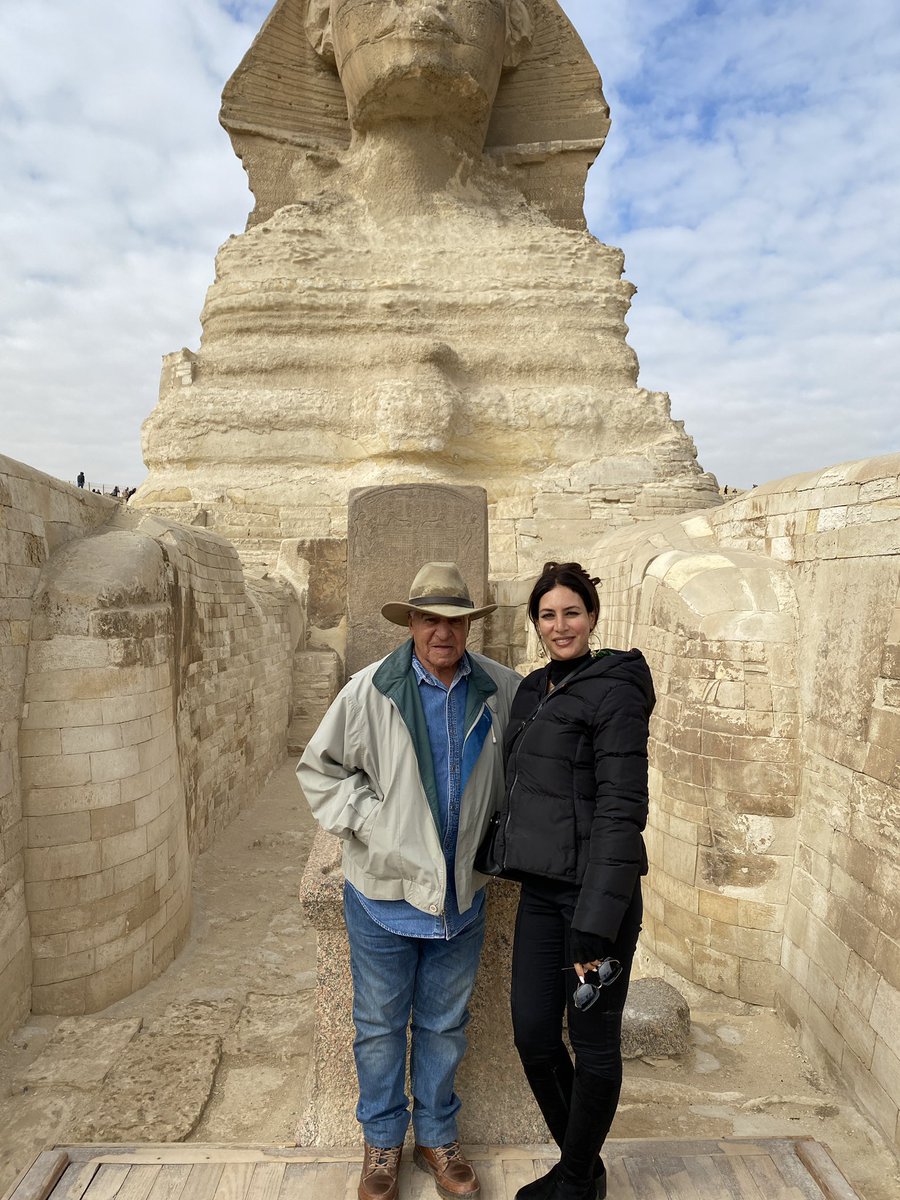 TheAmieSultan's tweet photo. A beautiful morning spent with @Dr_Hawass learning so much about the great Sphinx and the pyramids. And even got my own signed copy of his book with a very special message! #ancientegypt #archeology https://t.co/rsXgB6TxdA