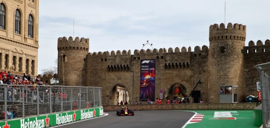IT'S RACE DAY!
the first ever sprint race in DCRL history is TONIGHT at 8 pm! with the title battle heating up, let's see who will come out on top in Azerbaijan! 💫🏁🇦🇿
•
sign up here if you'd like to get invloved linktr.ee/dcrl