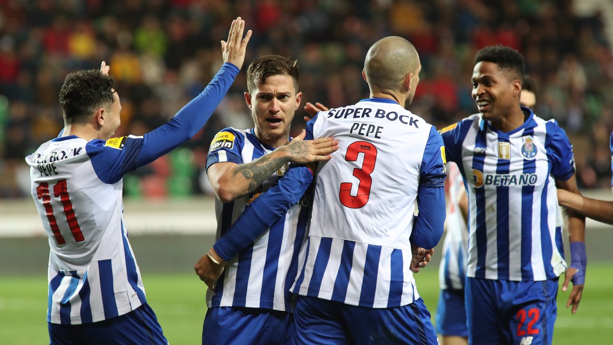 IvaNFCPortO's tweet photo. 👊 Против всего и против всех
Мощный «Порту» выдержал дождь из удалений и победил «Маритиму» (2:0) на Мадейре.
📃 Отчёт и обзор: ➡ https://t.co/uwPS4hwrMb
#FCPorto #CSMFCP #LigaPortugal https://t.co/n3G5K71Ark