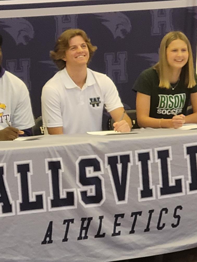 GraysonWerth's tweet photo. It’s official!🟡🔵 @wbu_baseball #Pioneers https://t.co/UkkCgHENs9