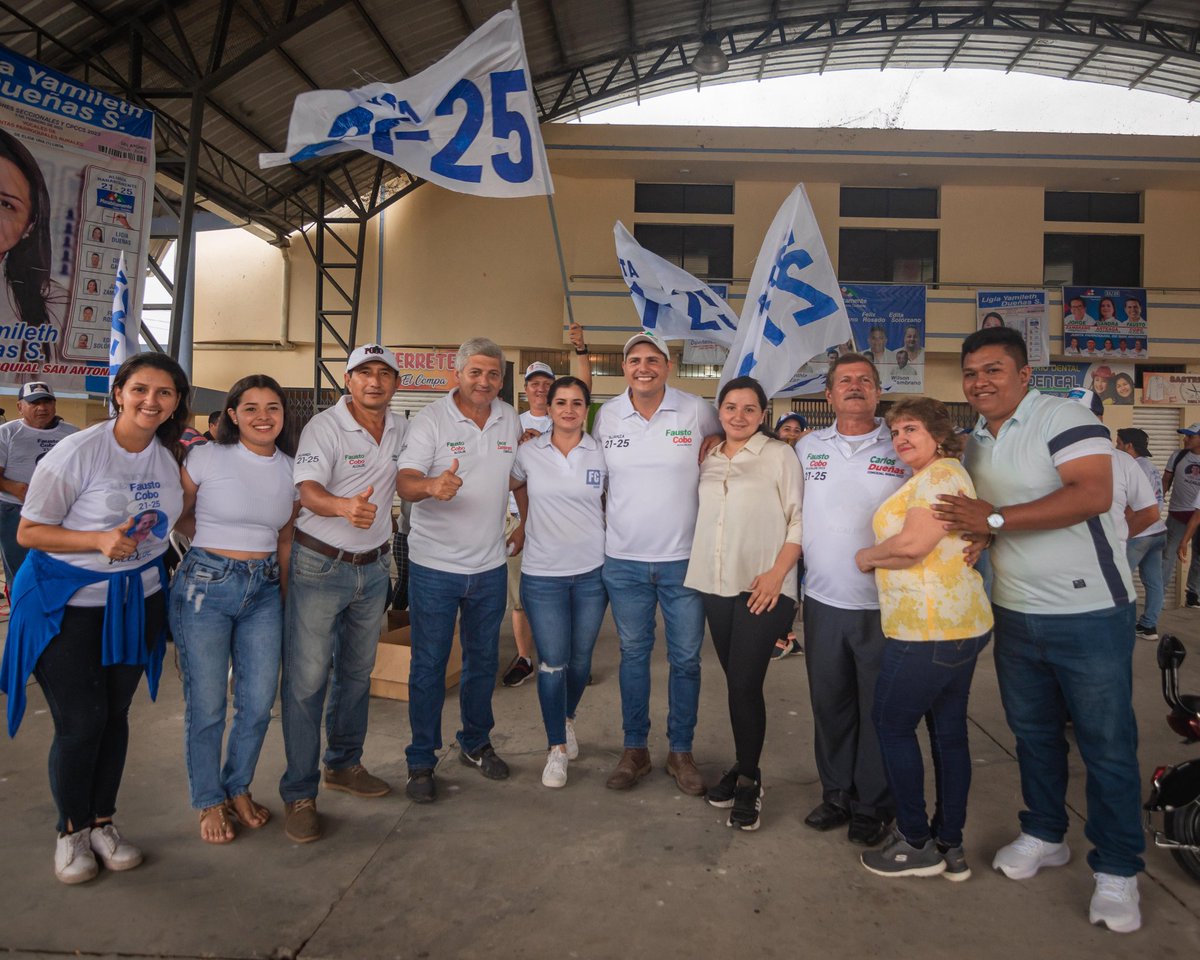 CoboFausto's tweet photo. ➡️ Con #fuerzaycapacidad el desarrollo de mi #ChoneBonito será imparable 💪 

!Gracias San Antonio por su cariño!

El cambio inicia este 5 de febrero, vota por la Alianza Manabitamente, lista 21-25.

#FaustoCoboAlcaldedeChone https://t.co/SjSqj0PVw7