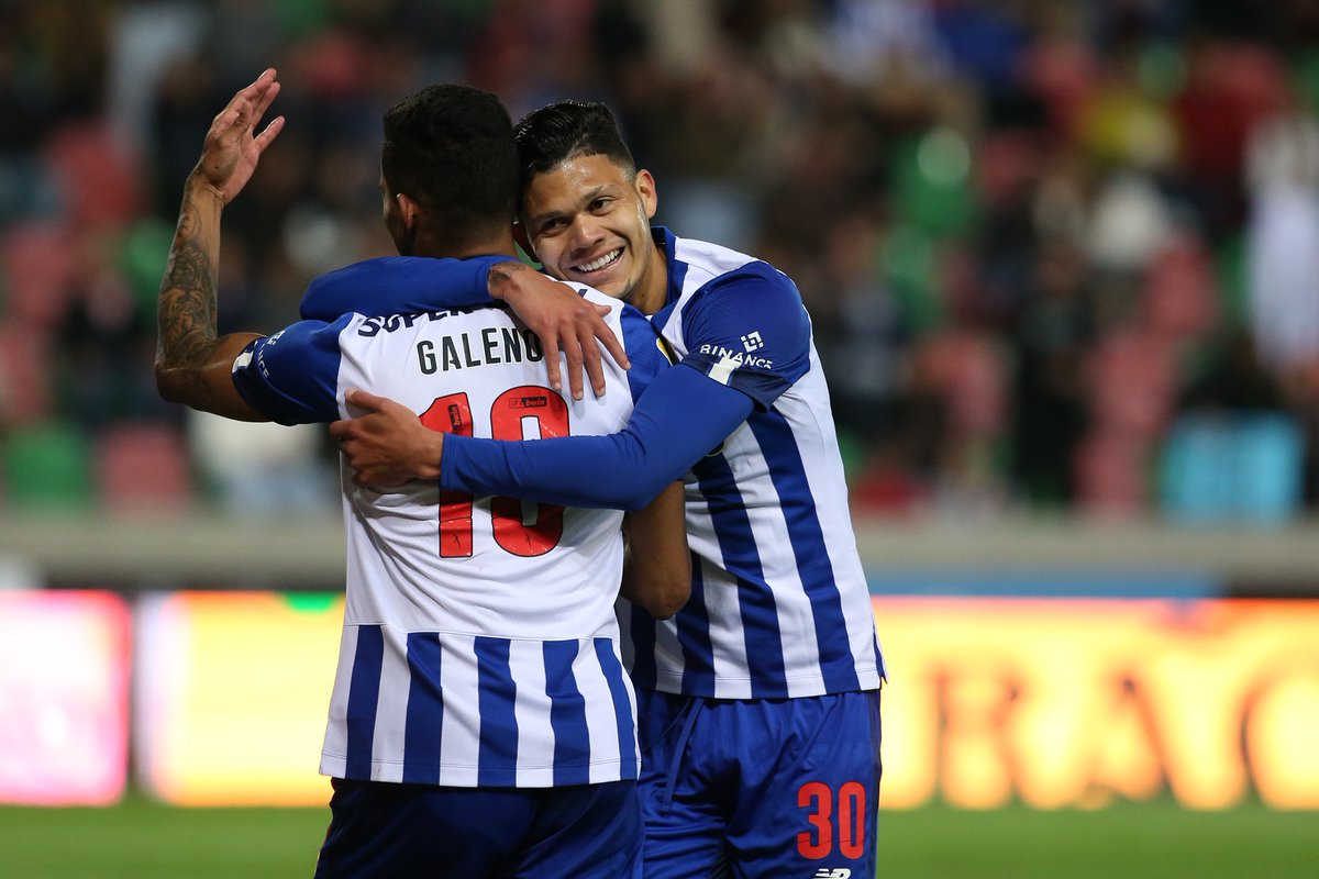 IvaNFCPortO's tweet photo. 📸🔵⚪
#FCPorto #CSMFCP #LigaPortugal https://t.co/Lljb2zwfIa