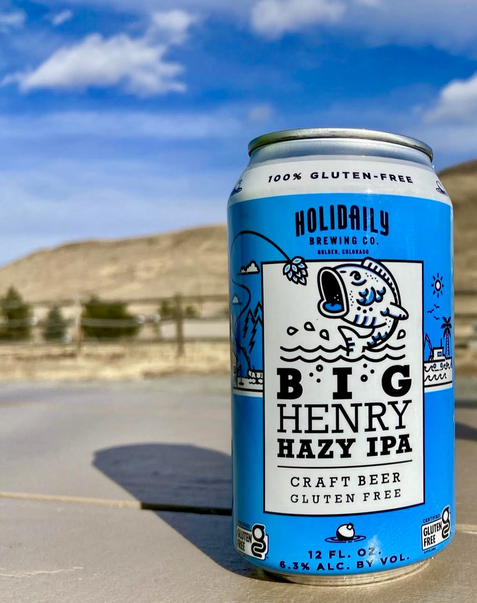 HolidailyBrew's tweet photo. 🚨This just in: Big Henry sees shadow, predicts 6 more weeks of "at least the beer stays cold" temperatures. 
#groundhogday #groundhogday2023 #glutenfreebeer https://t.co/26fhHFqHkE