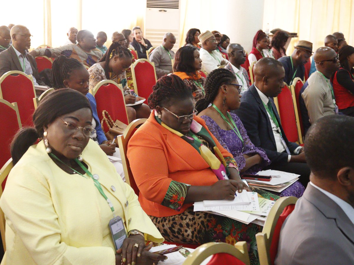 IITA_CGIAR's tweet photo. @CGIAR centres in #Cameroon organised an open day aimed at amplifying the actions of the CGIAR &amp; its  partners towards transforming #foodsystems in Cameroon &amp; beyond while enhancing environmental 
health &amp; #biodiversity, despite the ongoing #climate crisis. https://t.co/XKLiVEZRbk