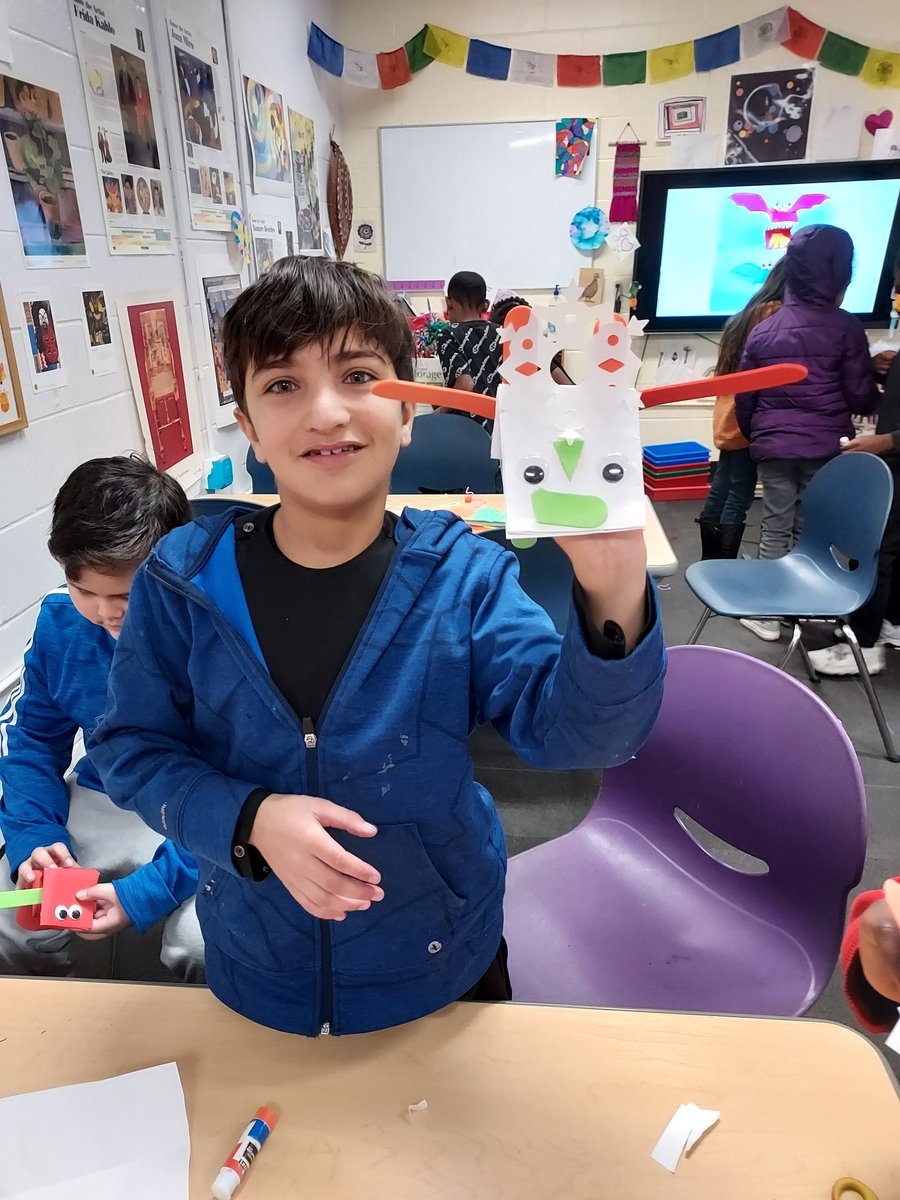 WarrenElemArt's tweet photo. Puppet day #art #create #3D
@Warren_Elem https://t.co/kC52WPVabz