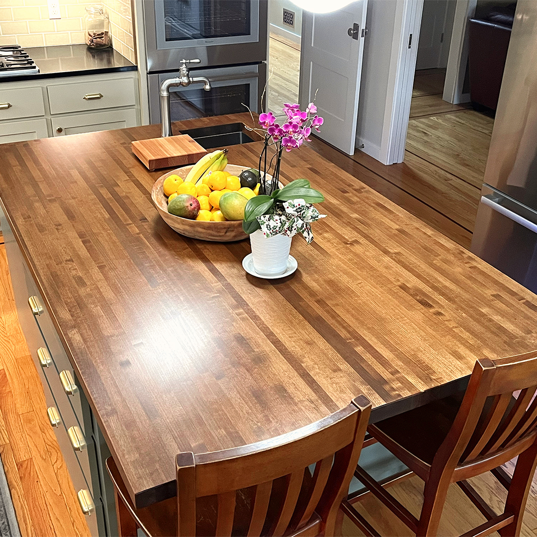 hardwoodlumber1's tweet image. Clear Alder is an excellent choice for its light to medium color to be the center of attention. Beautiful on its own, it will take stain very well, giving you many options to match the style of your kitchen.
 
#butcherblock #kitchendesignideas #kitchenisland #kitchengoals