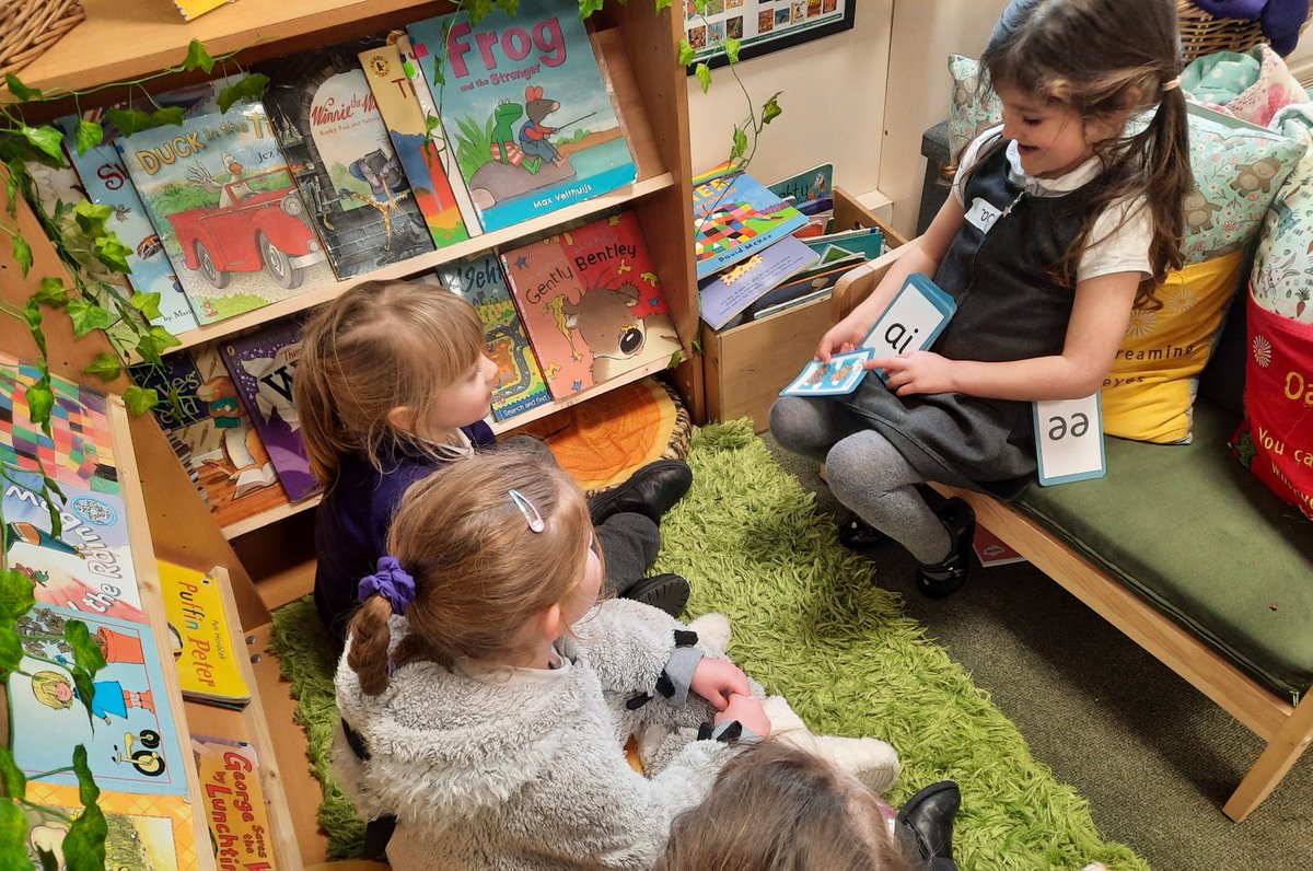 Longleaze's tweet photo. Its phonics assessment week so we are busy practising our sounds and word reading! @LettersSounds 

#LongleazeLearners #LearningforLife #LongleazeReaders #LongleazeEYFS https://t.co/dieoCRKs82