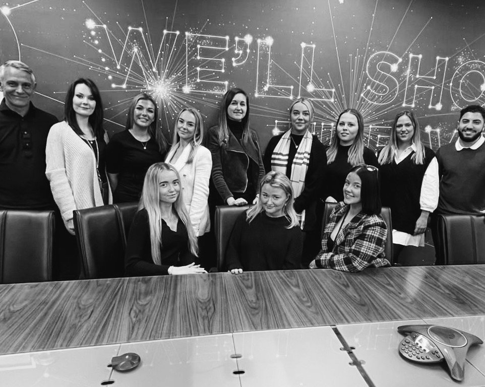 Finally, an updated picture of our full Mortgage Division! We have grown tremendously in the last year, and look forward to working together to get our cases through for our wonderful introducers.

#team #Residential #buytolet