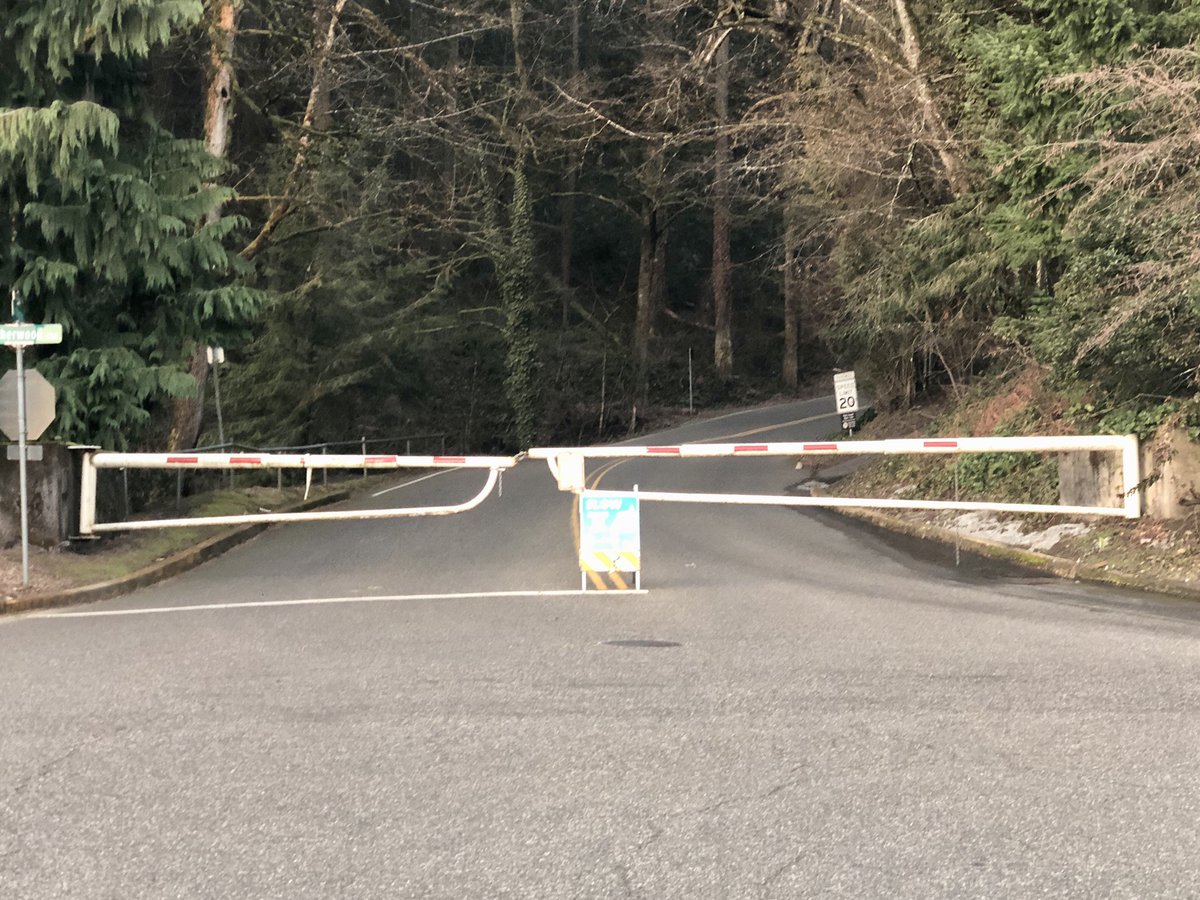 HugsL's tweet photo. Please buy one toy for a homeless child. @MikeKATU: 'LOCKED… already seeing affects of the strike, as the gates to drive into Washington Park / Hoyt Arboretum are closed.  Parks workers - rangers, maintenance crews, etc… https://t.co/DL40Ge6GFy, see more https://t.co/2kABDioytJ