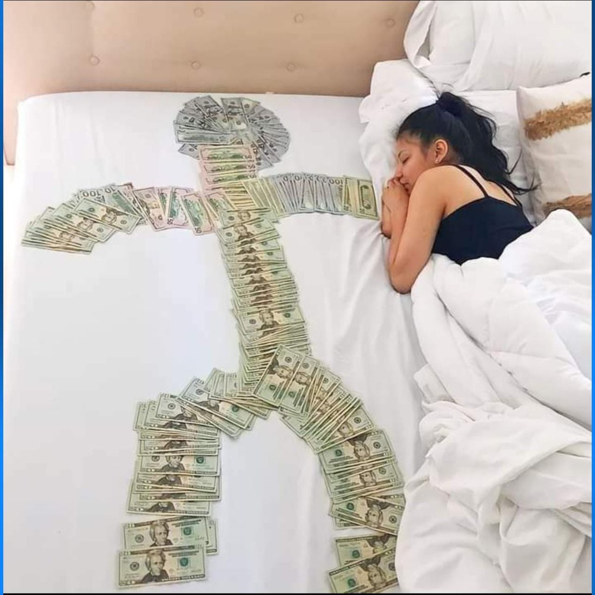 RealJackPoor's tweet photo. How your wife / gf sees you when you're a @DeGodsNFT holder. https://t.co/7KioXaPtHA