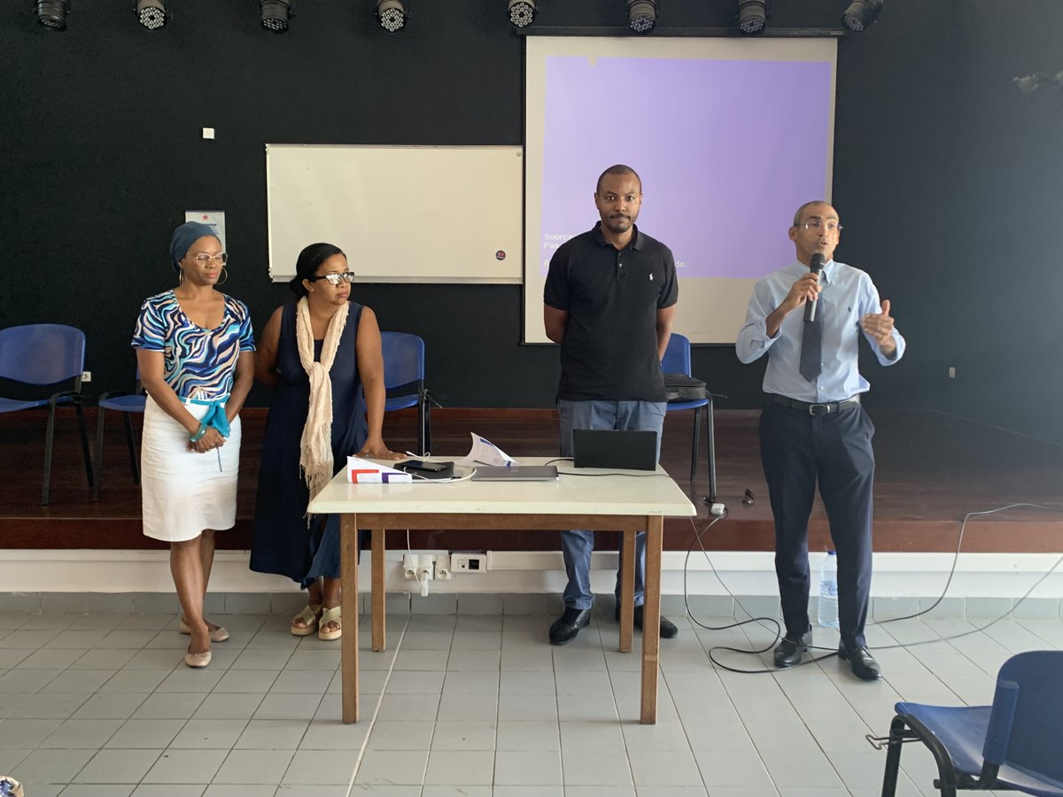 Lgtddh's tweet photo. Les éco-délégués ont assisté à leur première A.G. 
L'occasion pour les 2 référents Développement Durable de leur présenter leurs missions et les projets de l'établissement autour de cette thématique, et de recueillir leurs propositions.
Saluons leurs engagements. Bonne chance. https://t.co/zKjSVquhoA