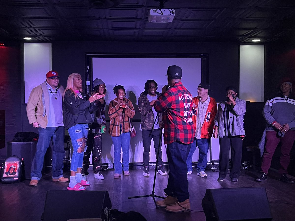 thehoodteacher_'s tweet photo. Much gratitude for all the love and support #OklahomaCity. Much obliged.
#DopePoetryNight
#IceEventCenter https://t.co/rkpJLFwZhY
