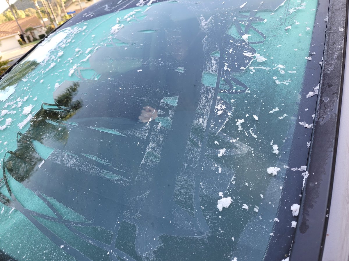 KimGuim's tweet photo. Ice this morning. Brrr. #CAwx #IEweather #Murrieta https://t.co/wGOhSKR1oP