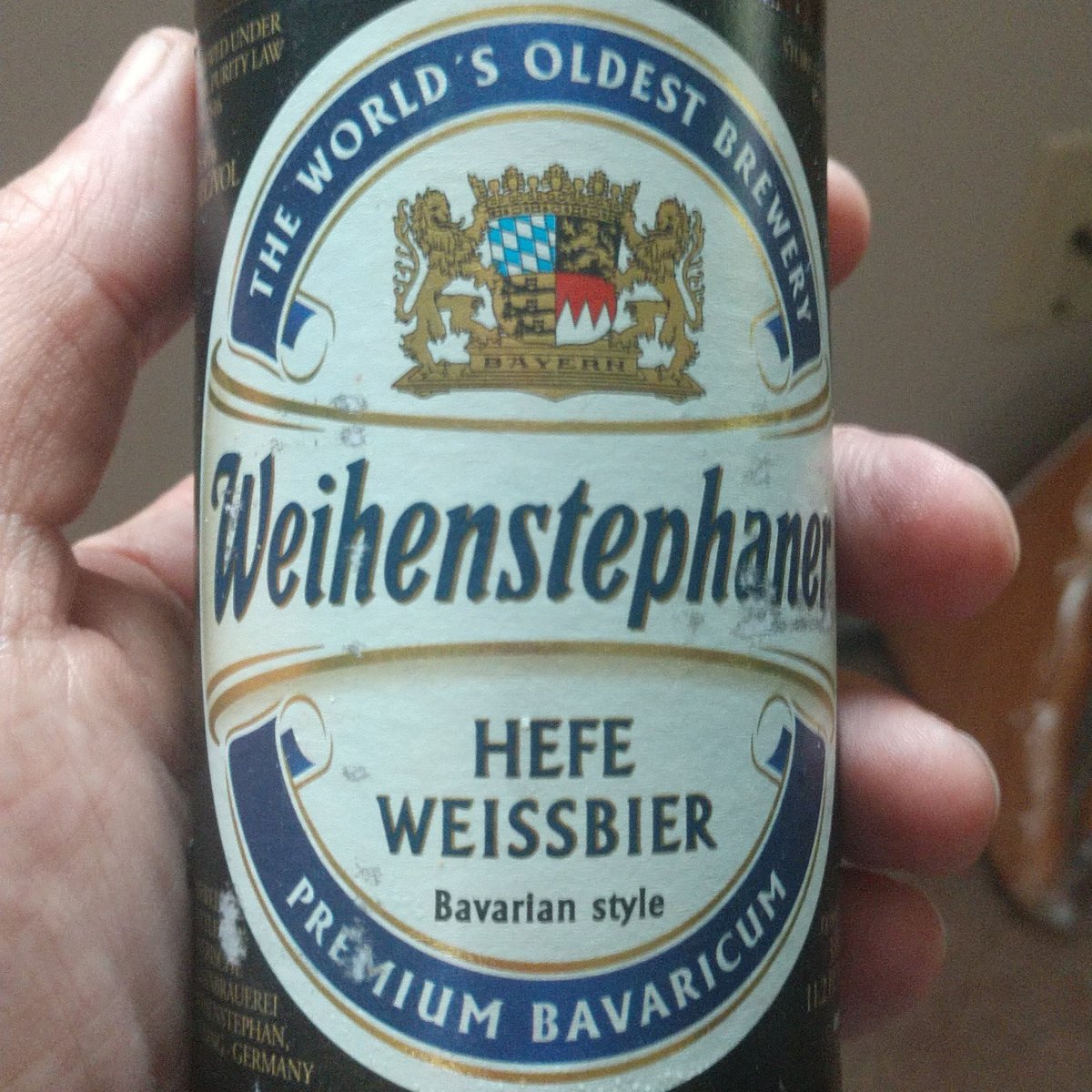 Dave65844545's tweet photo. When it's to early for a beer so you look at the bottle #beer #wheihenstephaner https://t.co/0C3zR1qp2J
