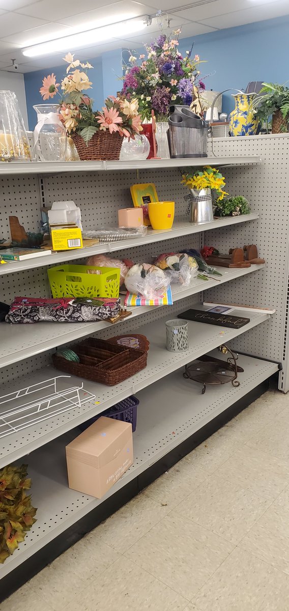 evvgoodwill's tweet photo. Back for another round of iSpy! Last week's answer was a dog, a wire bottle with rocks inside it, and a window art piece. This time iSpy is something to help you shine in the dark, a farm animal, and finally something pink, green, and brown. Show us what you got! https://t.co/hWkIoplckz