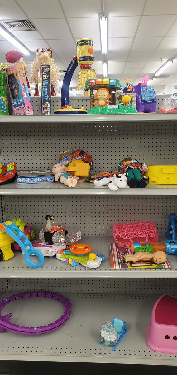 evvgoodwill's tweet photo. Back for another round of iSpy! Last week's answer was a dog, a wire bottle with rocks inside it, and a window art piece. This time iSpy is something to help you shine in the dark, a farm animal, and finally something pink, green, and brown. Show us what you got! https://t.co/hWkIoplckz