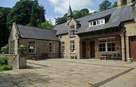 We have a variety of properties available over Easter to sleep from 2 - 10 people some welcome dogs too. All have picturesque walks from the door and are fantastic bases to explore the attractions in the area. Visit countryhideaways.co.uk/cottages - mailchi.mp/countryhideawa…